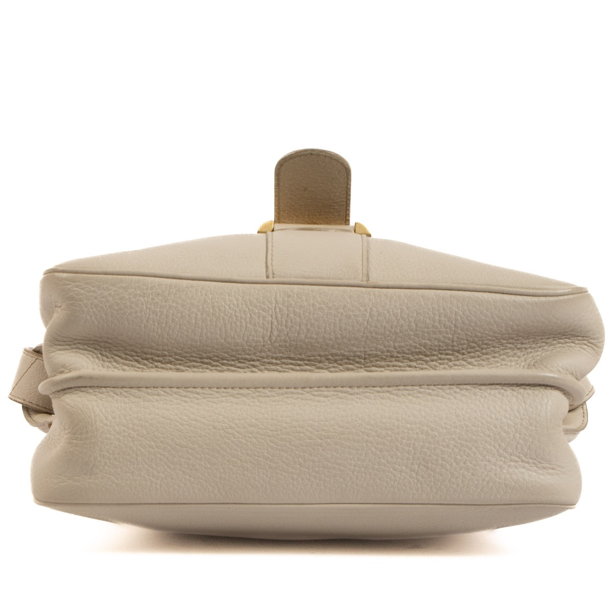 Shop safe online at Labellov in Antwerp, Brussels and Knokke this 100% authentic second hand Delvaux Beige Leather Brillant Crossbody