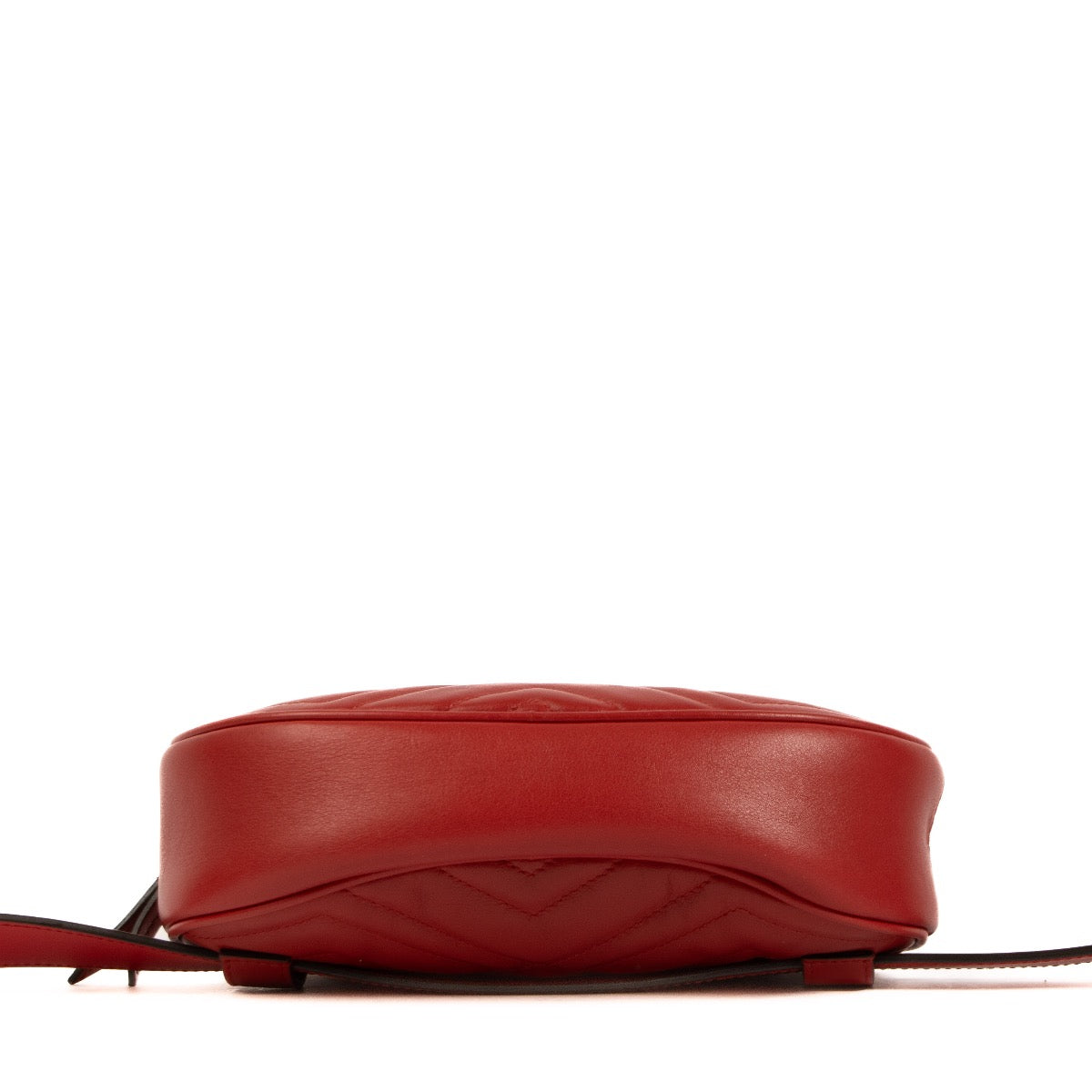 Shop 100% authentic second-hand Gucci Red Crossbody Marmont GG on Labellov.com