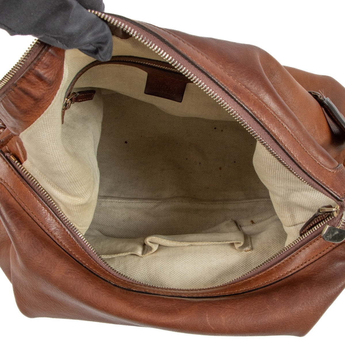 Shop 100% authentic second-hand Gucci Camel Leather Tassel Shoulder Bag on Labellov.com