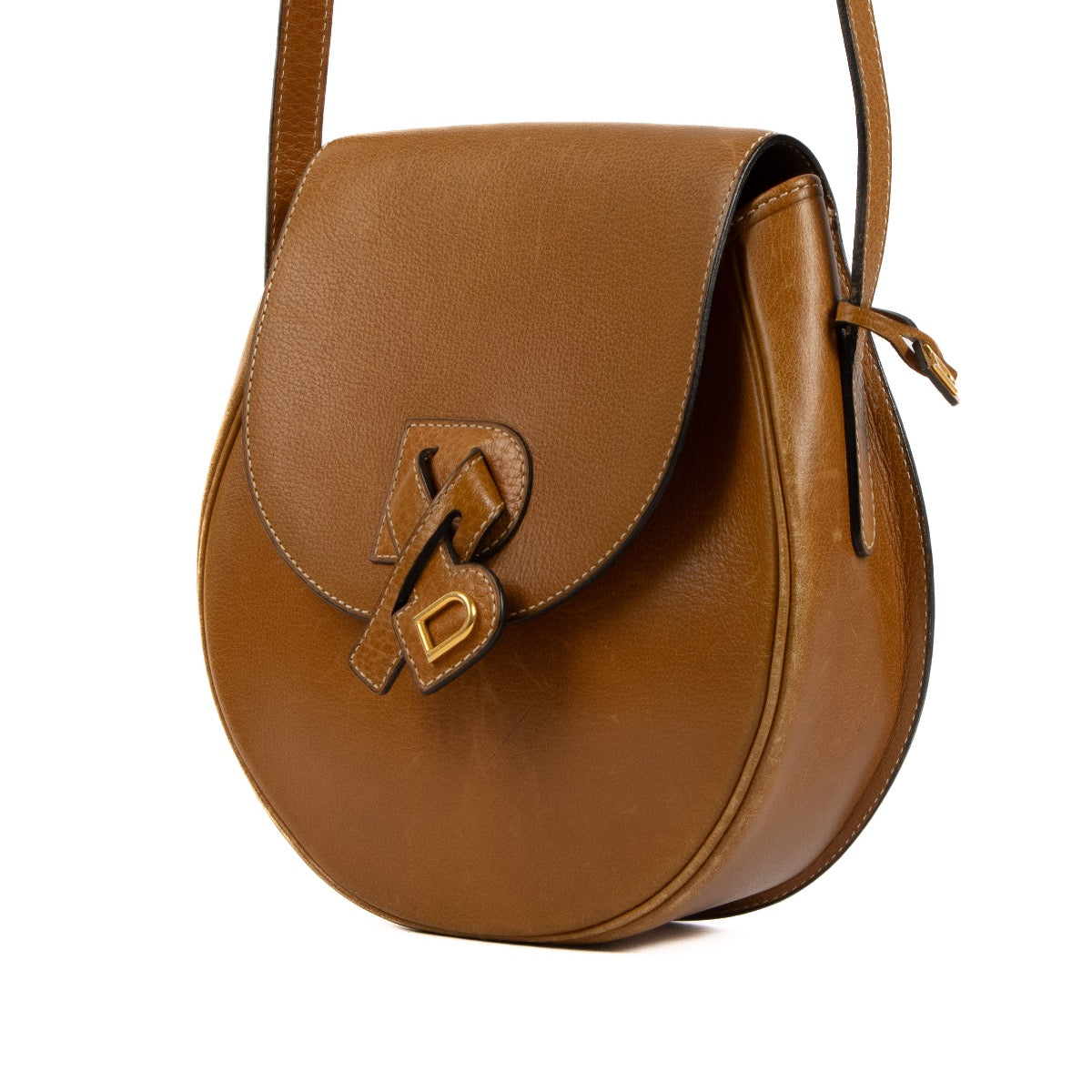 Shop safe online at Labellov this 100% authentic second hand Delvaux Camel Leather Crossbody Bag