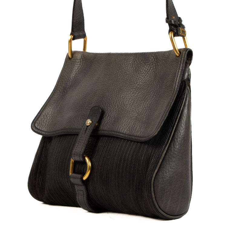 Shop 100% authentic second-hand Delvaux Blue Tuile De Cuir Crossbody on Labellov.com