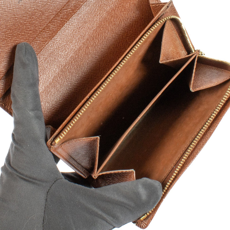 Shop 100% authentic Louis Vuitton Monogram Wallet at Labellov.com.
