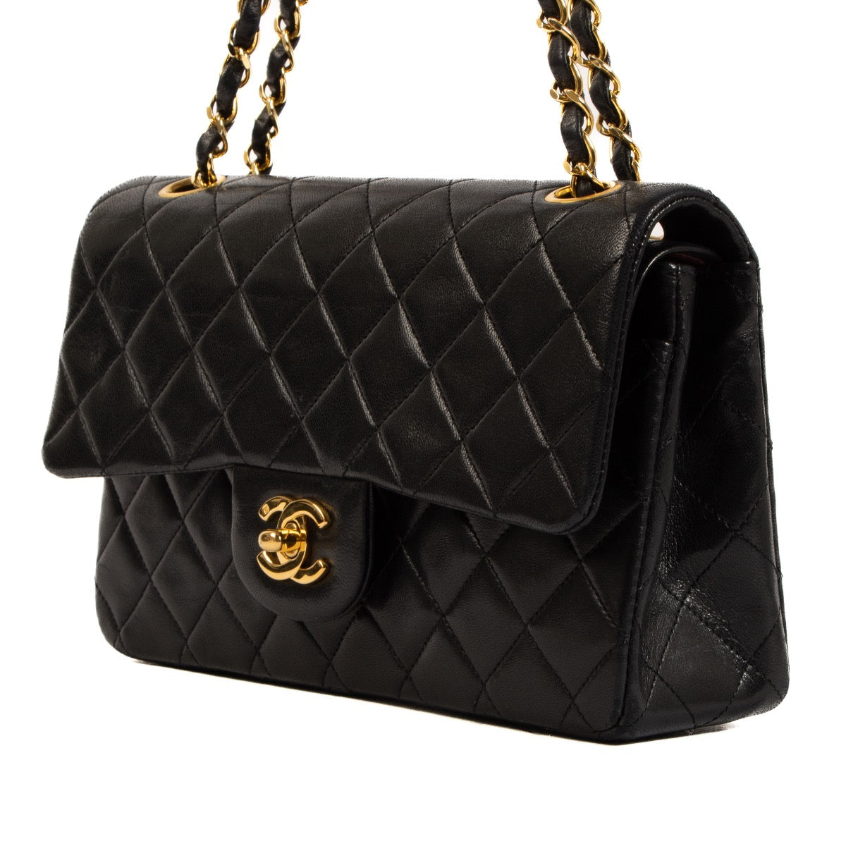Shop safe online at Labellov in Antwerp, Brussels and Knokke this 100% authentic second hand Chanel Black Lambskin Small Classic Flap Bag