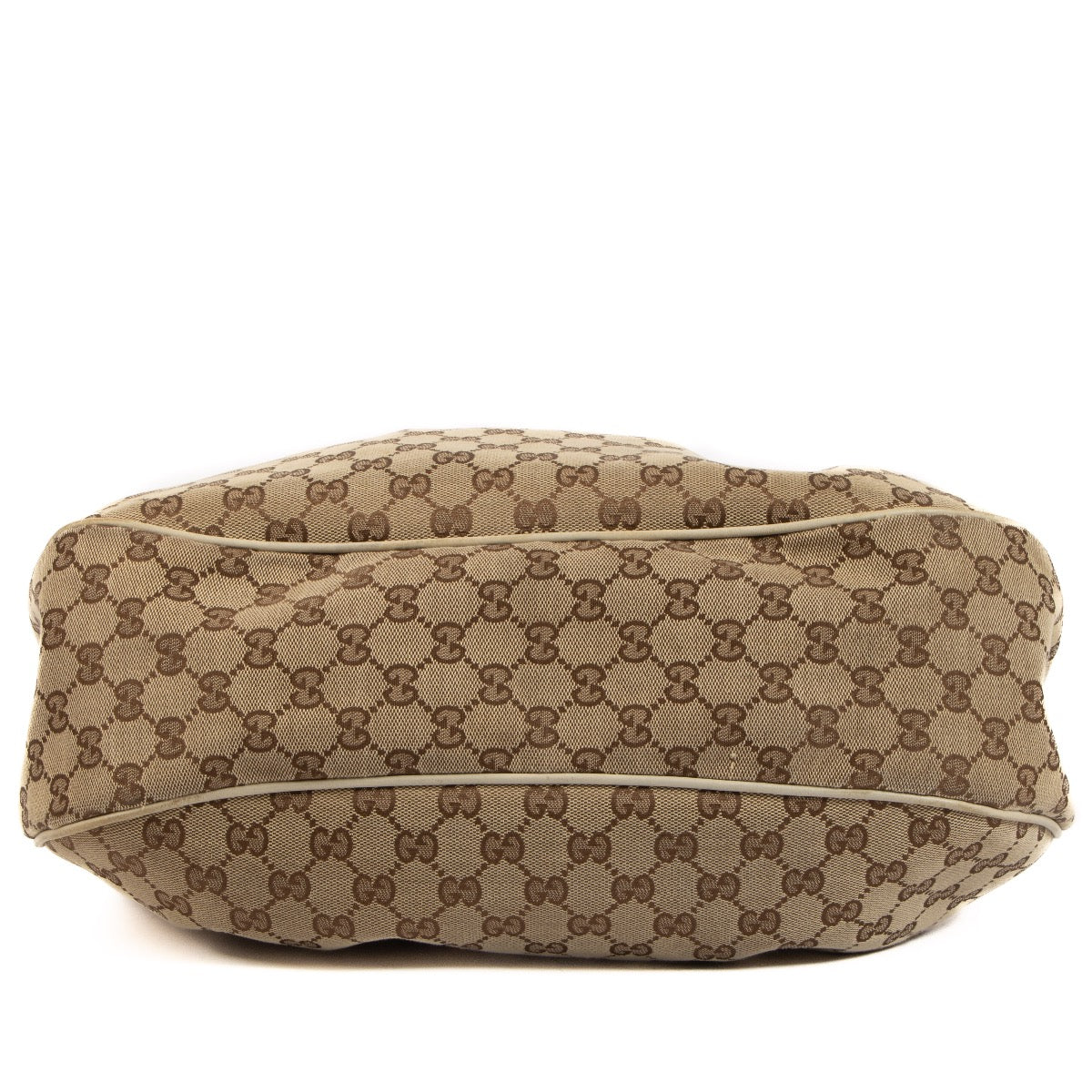 shop 100% authentic second hand Gucci Monogram Sukey Shoulder Bag on Labellov.com