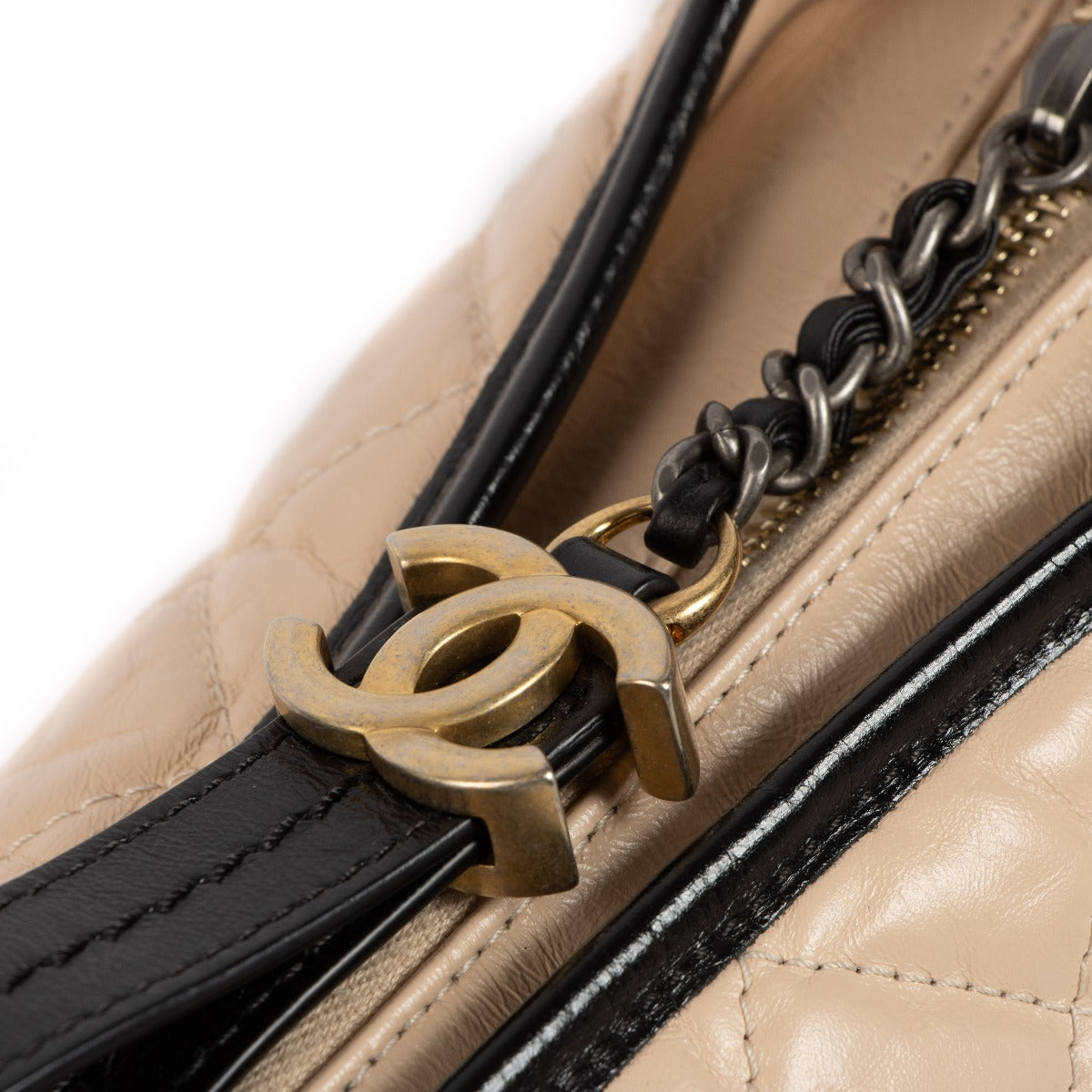 Sac Hobo Grand Modèle Gabrielle de Chanel Beige