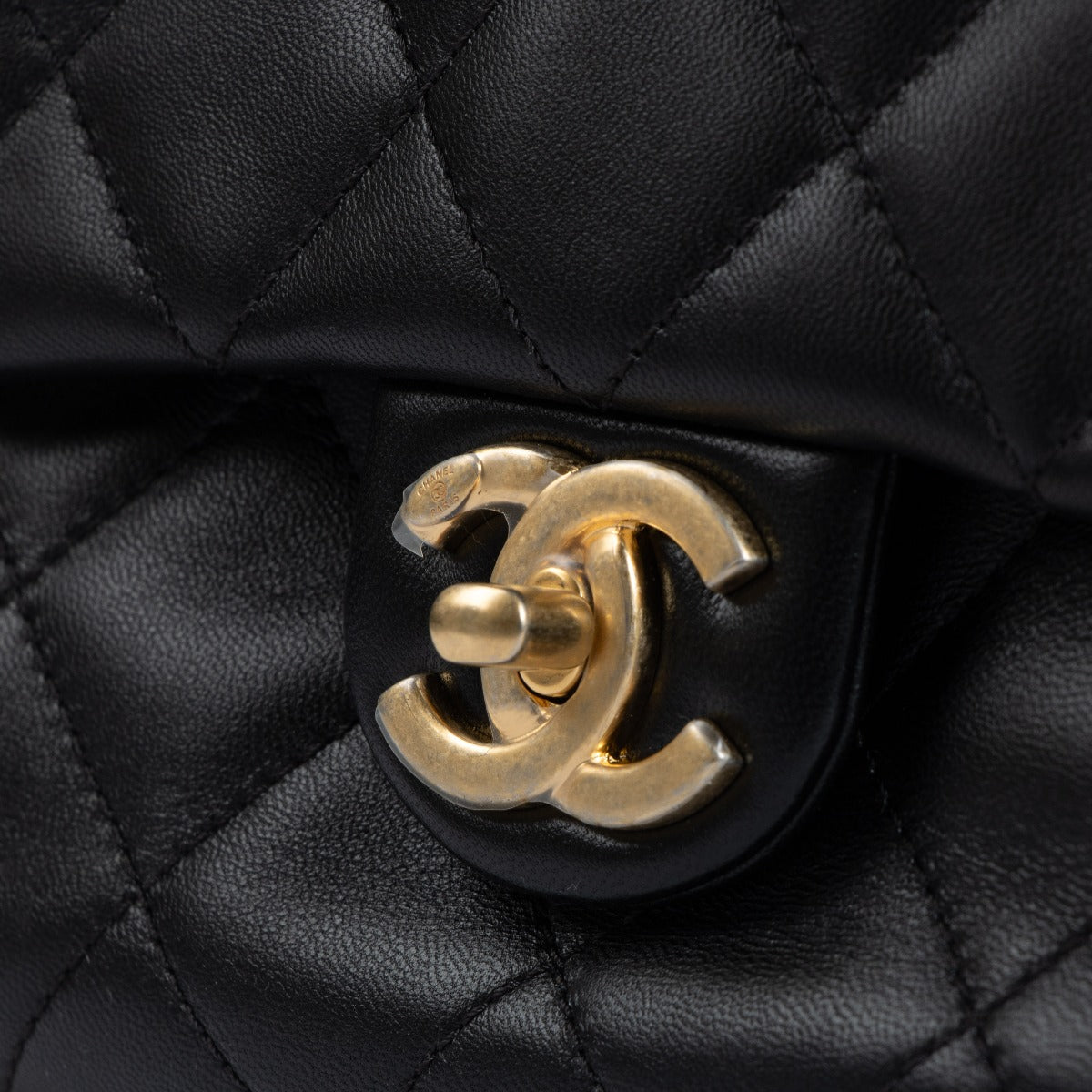 Chanel 19S Zwarte Medium Zijtassen