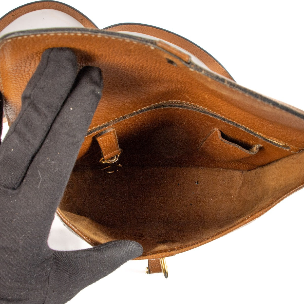 Shop 100% authentic second-hand Delvaux Cognac Shoulder Bag on Labellov.com