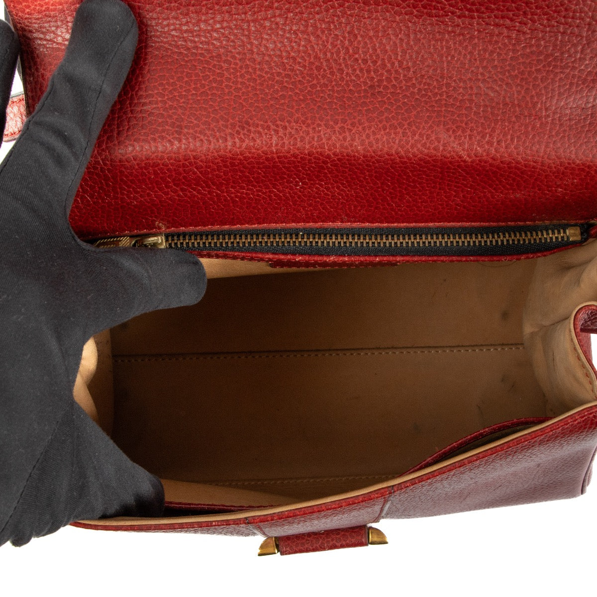 Shop safe online at Labellov in Antwerp, Brussels and Knokke this 100% authentic second hand Delvaux Rosso PM Brillant Top Handle