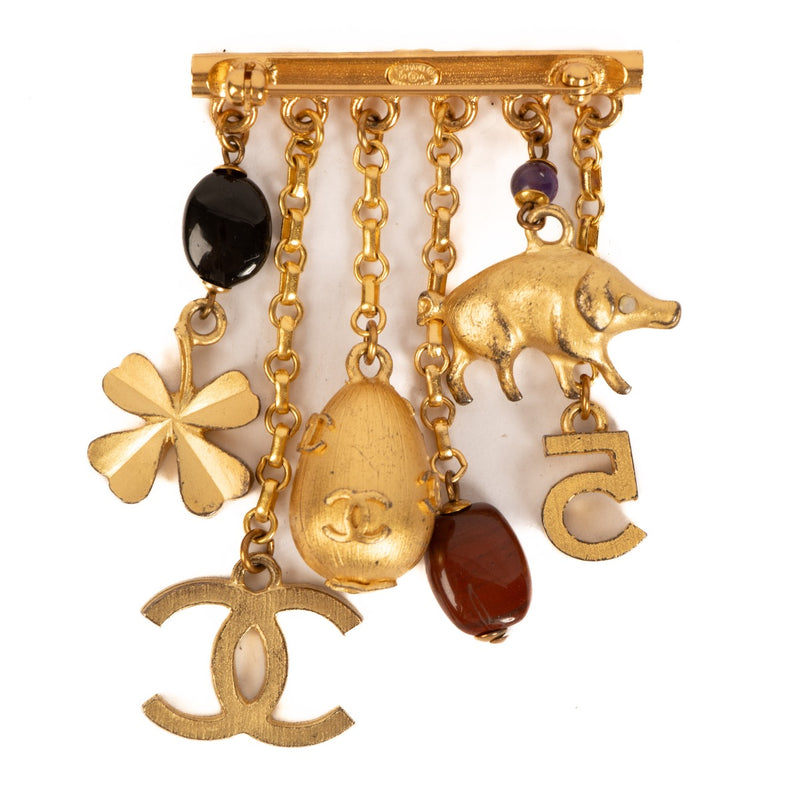 Shop 100% authentic second-hand Chanel 01A Gold Charm Brooch on Labellov.com