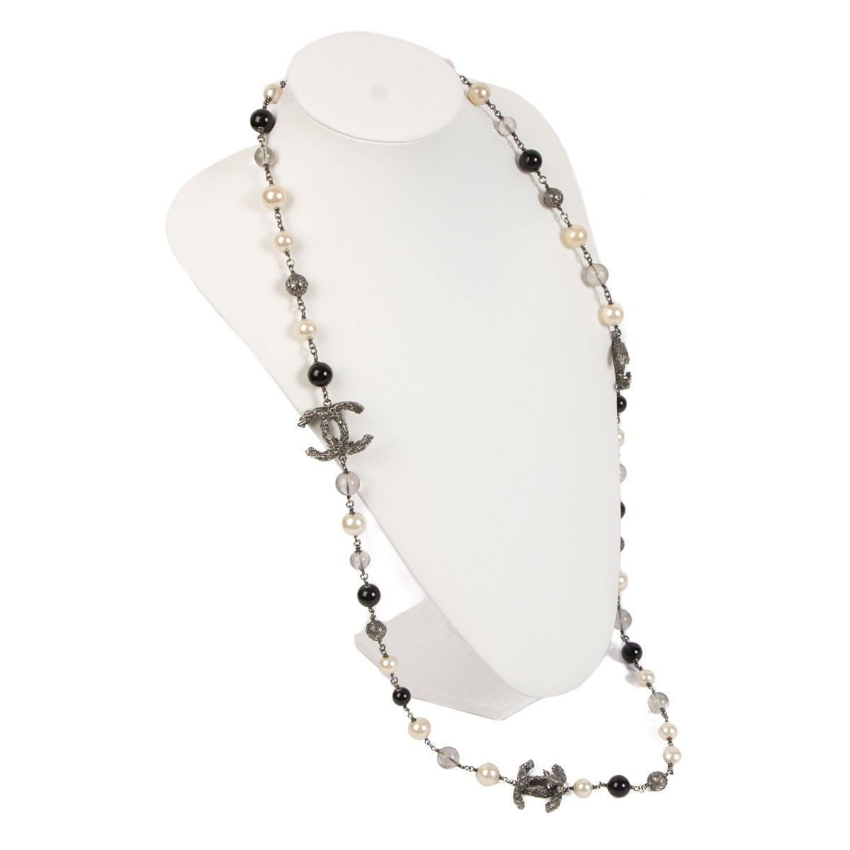 Shop 100% authentic second-hand Chanel 13B CC Pearl Bead Necklace on Labellov.com