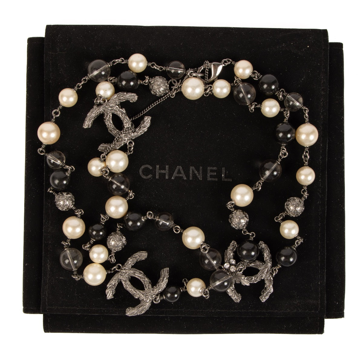 Shop 100% authentic second-hand Chanel 13B CC Pearl Bead Necklace on Labellov.com