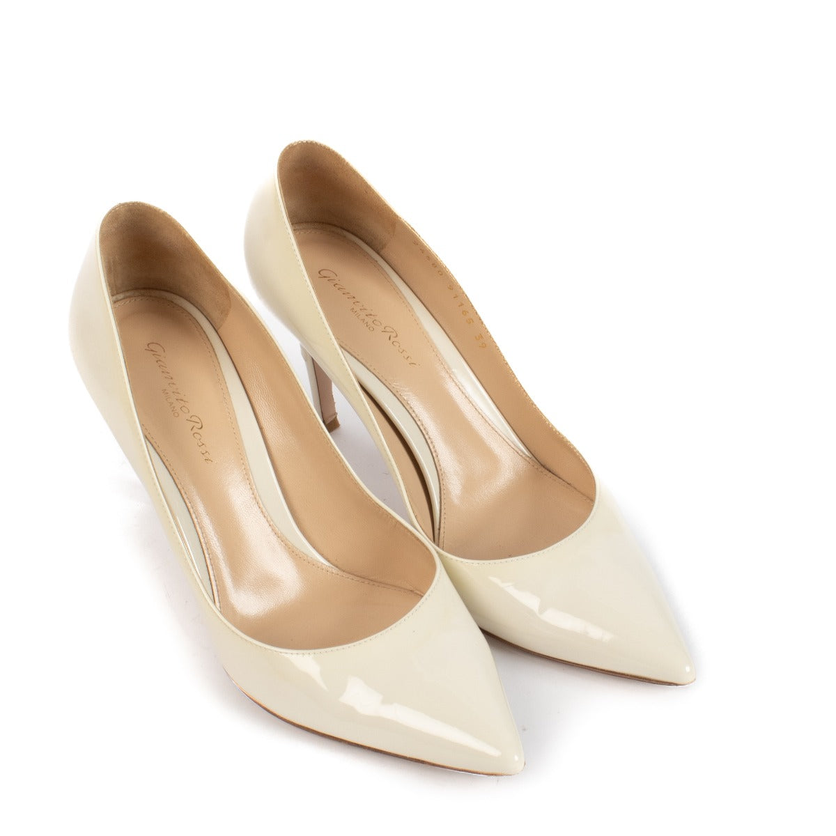 Gianvito Rossi Beige Patent Leather Pumps