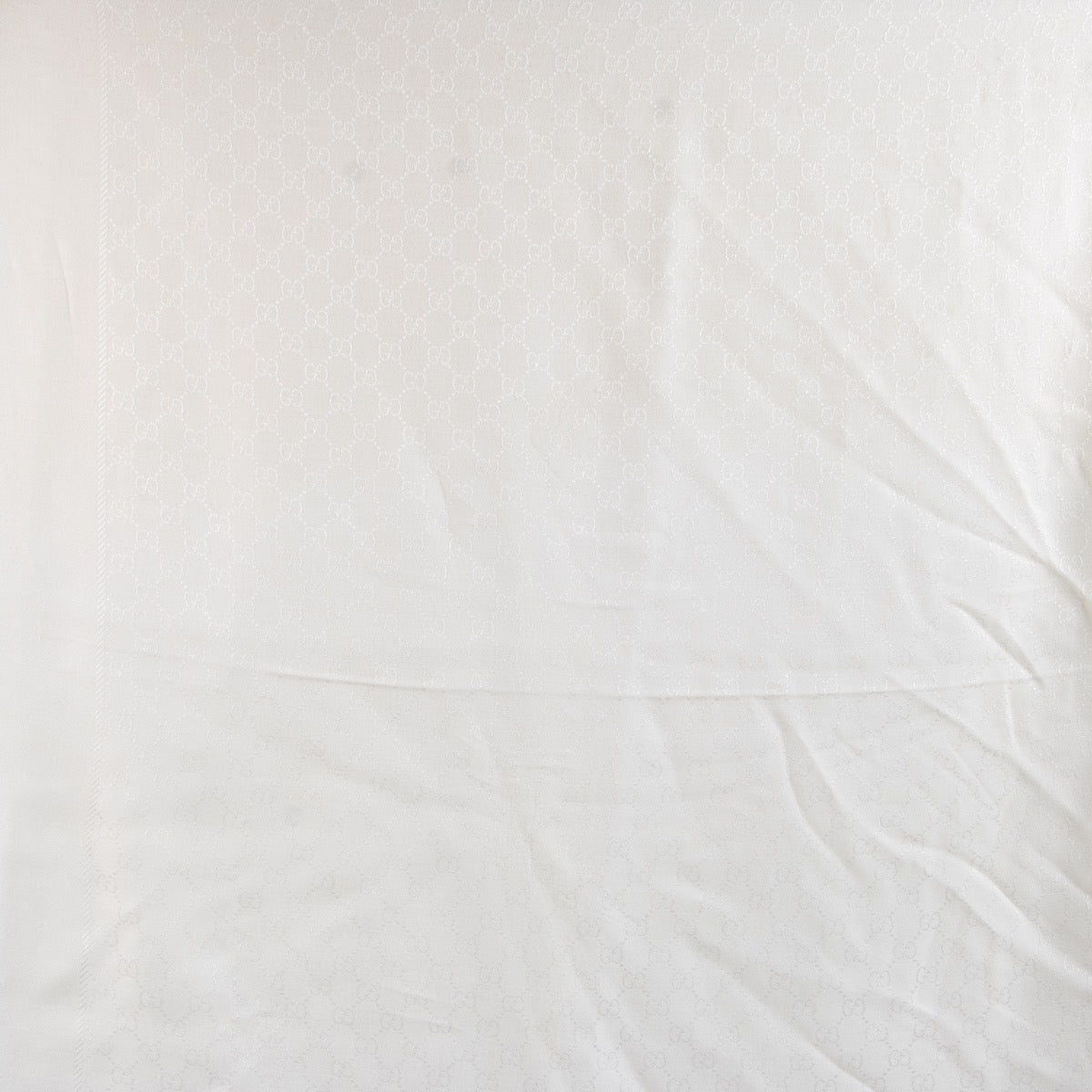 shop 100% authentic second hand Gucci Off White Scarf on Labellov.com