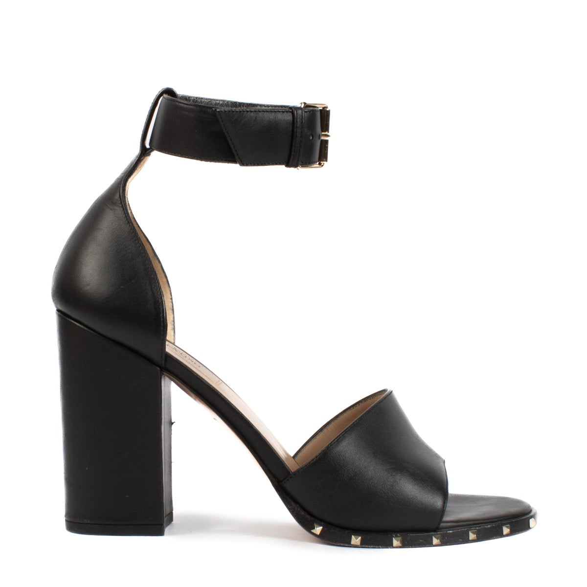 shop 100% authentic second hand Valentino Garavani Black Sandals - Size 38,5 on Labellov.com