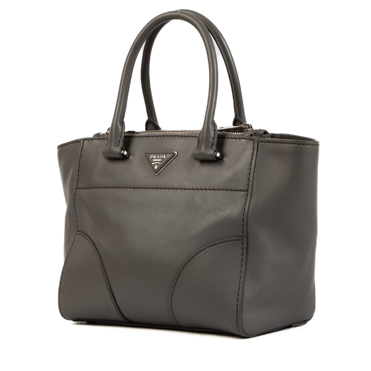 Shop 100% authentic second-hand Prada Grey Twin Pocket City Calf Tote Bag on Labellov.com