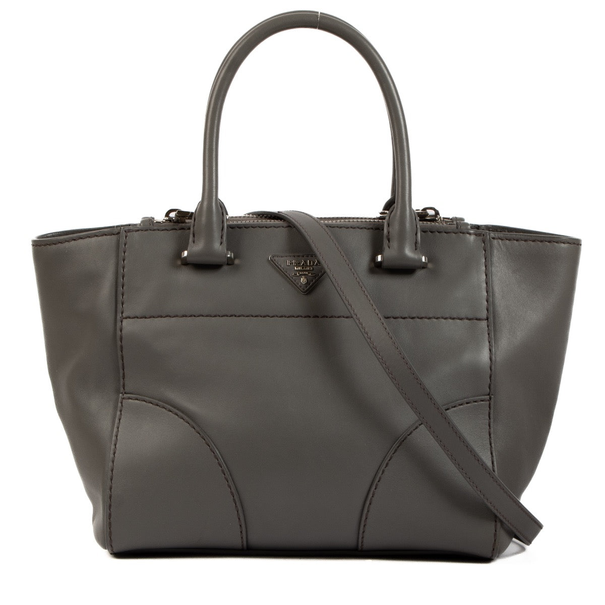 Shop 100% authentic second-hand Prada Grey Twin Pocket City Calf Tote Bag on Labellov.com