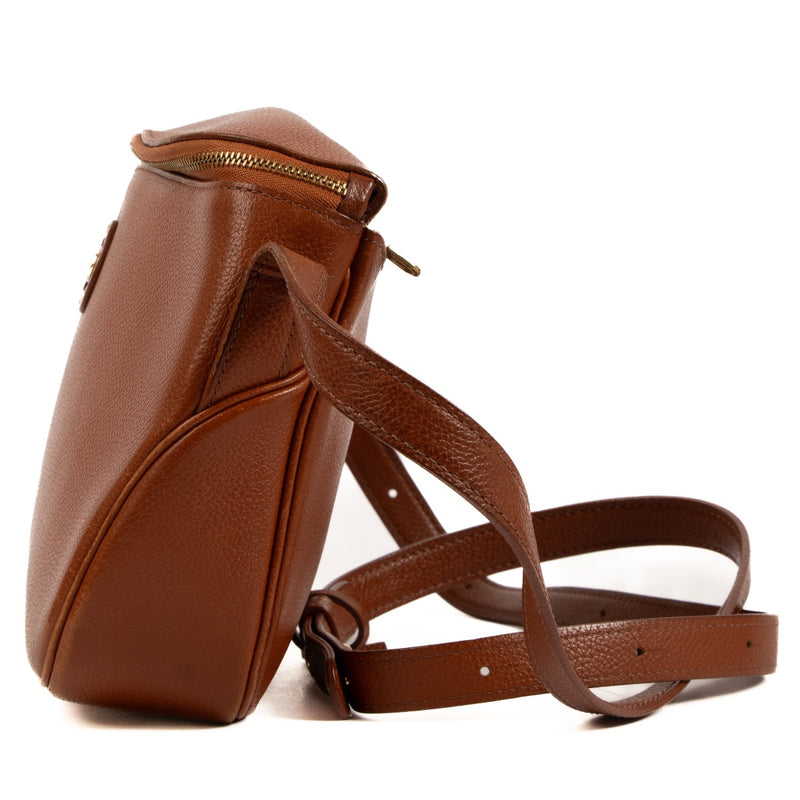 Shop 100% authentic second-hand Delvaux Macao Cognac Leather Crossbody on Labellov.com