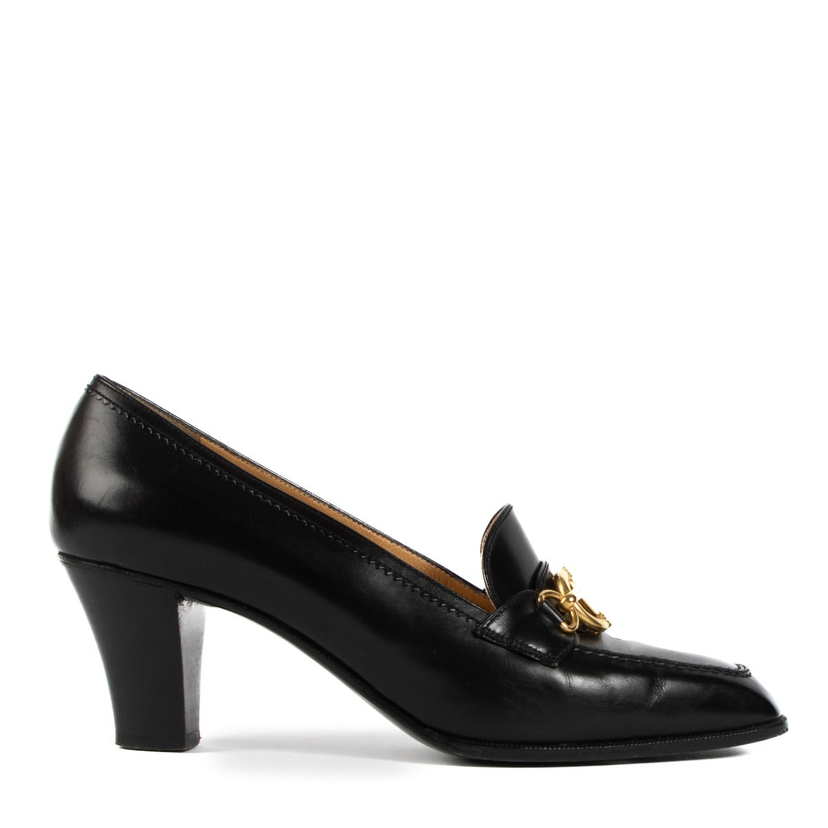 Shop authentic second hand Celine Vintage Black Leather Chain Pumps - Size 38 on Labellov.com