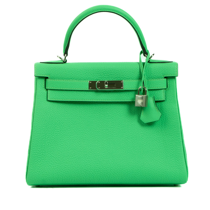 Buy and sell your authentic Hermès Kelly 28 Togo Retourne Vert Comics PHW for the best price.