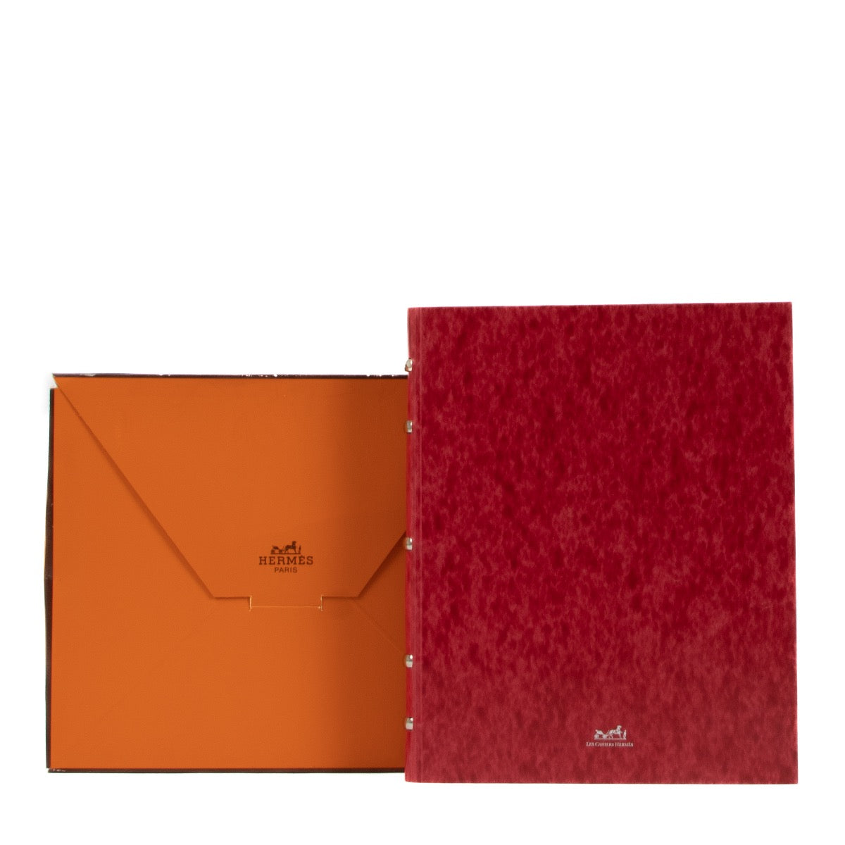 Shop safe online at Labellov in Antwerp, Brussel and Knokke this 100% authentic second hand Hermès Blue Leather Large Notebook
