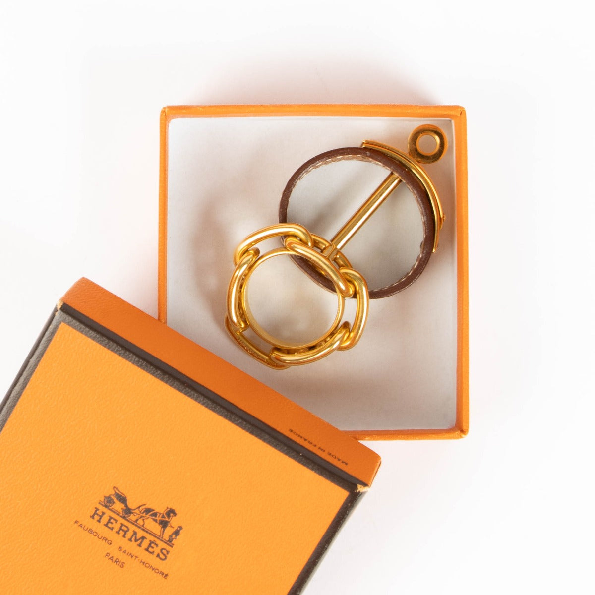 Shop this 100% authentic Hermès Set of 2 Scarf Rings at Labellov.com