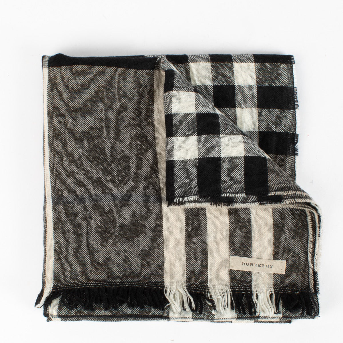 Authentic Preloved Burberry Check Scarf on Labellov.com