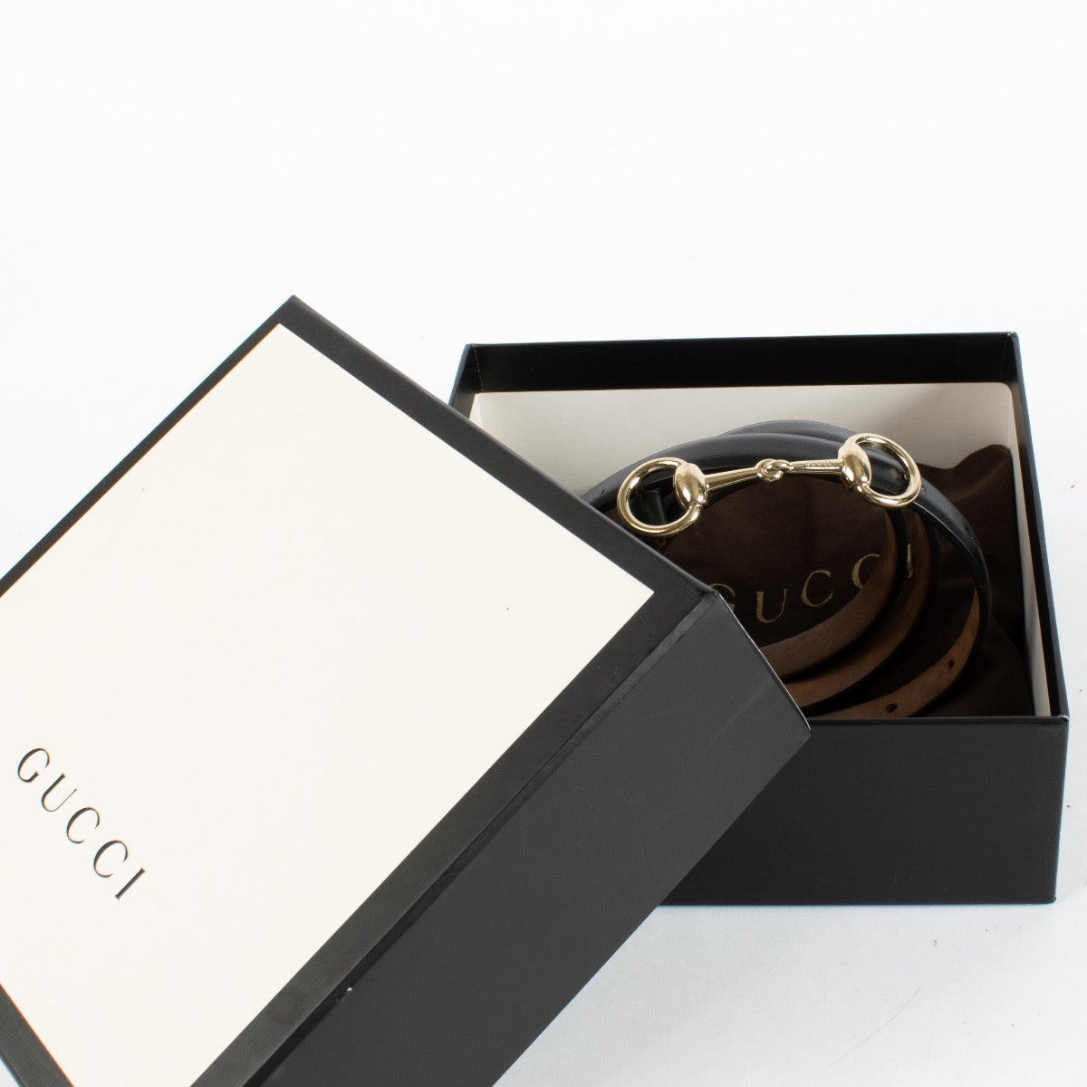 Authentic Preloved Gucci Black Horsebit Slim Belt - Size 85 on labellov.com