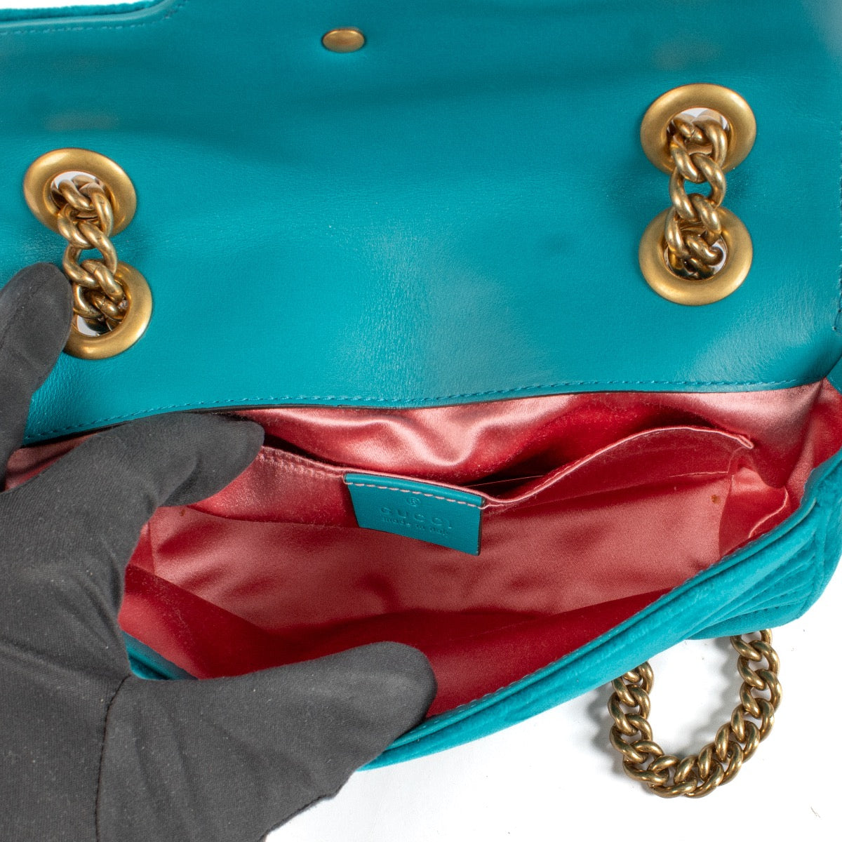 Shop safe online at Labellov in Antwerp and Knokke this 100% authentic second hand Gucci Blue Suede Mini Marmont Crossbody Bag