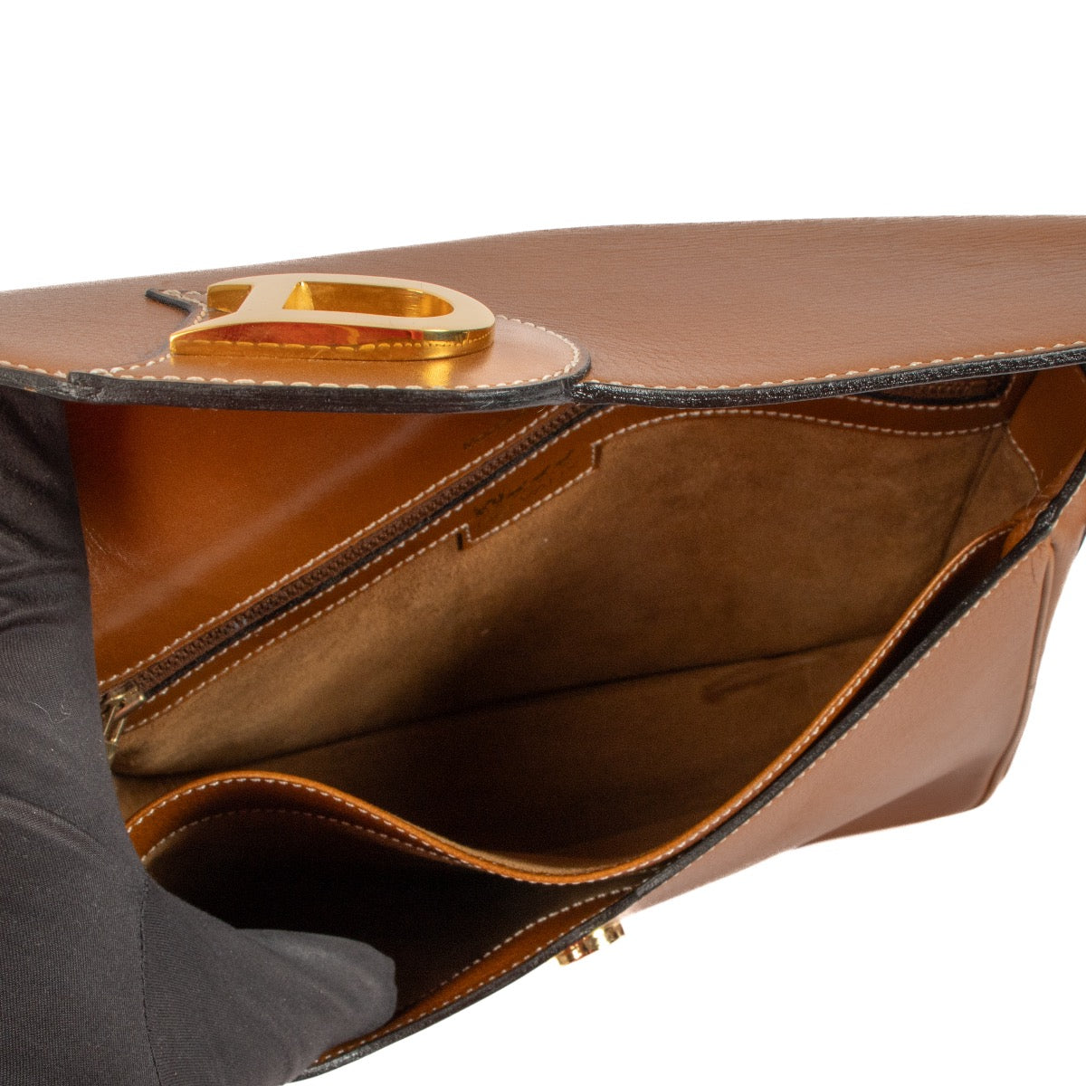Shop 100% authentic second-hand Delvaux Cognac Grained Shoulder Bag on Labellov.com
