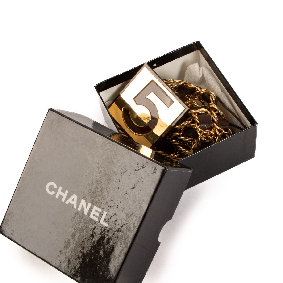 Buy real Chanel Brown Nr5 Chain Belt safe online at Labellov.com in very good condition
