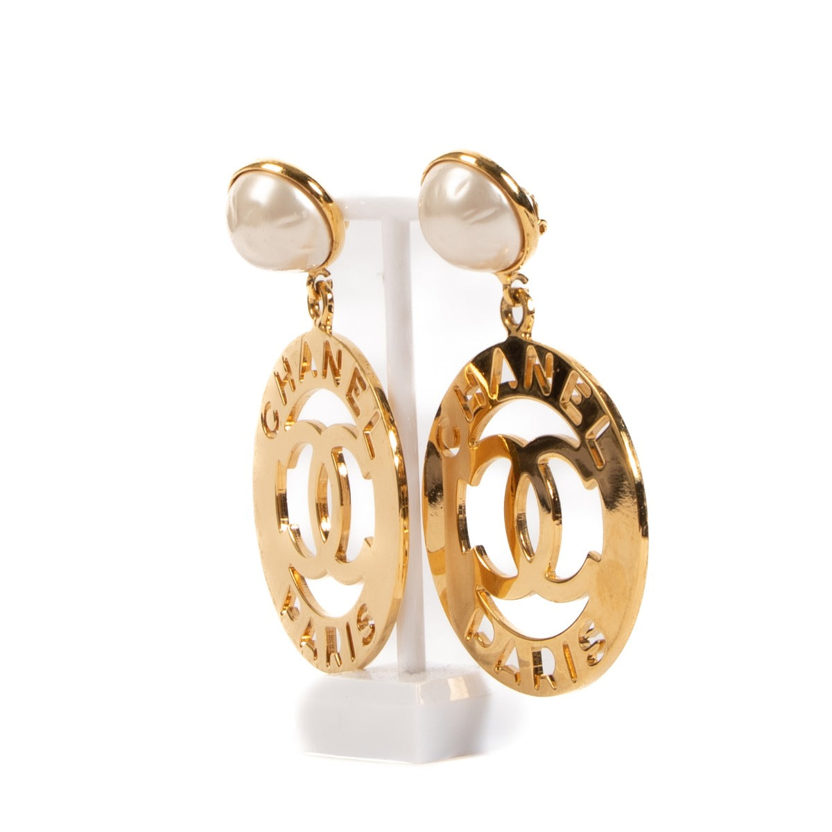 Shop 100% authentic second-hand Chanel Gold CC Earrings on Labellov.com