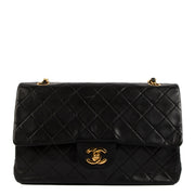 Shop safe online at Labellov in Antwerp, Brussels and Knokke this 100% authentic second hand Chanel Black Lambskin Medium Classic Flap Bag