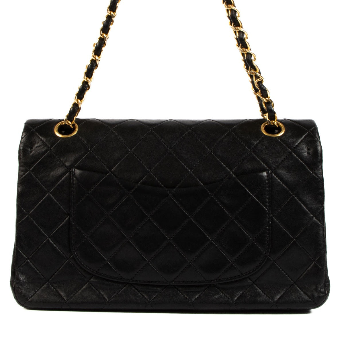 Shop safe online at Labellov in Antwerp, Brussels and Knokke this 100% authentic second hand Chanel Black Lambskin Medium Classic Flap Bag