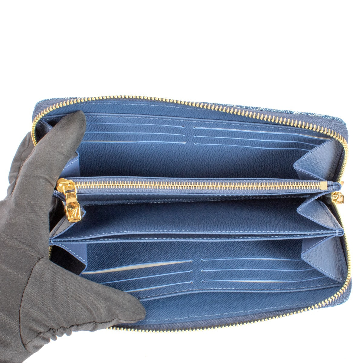 shop 100% authentic second hand Louis Vuitton Denim Zippy Wallet on Labellov.com