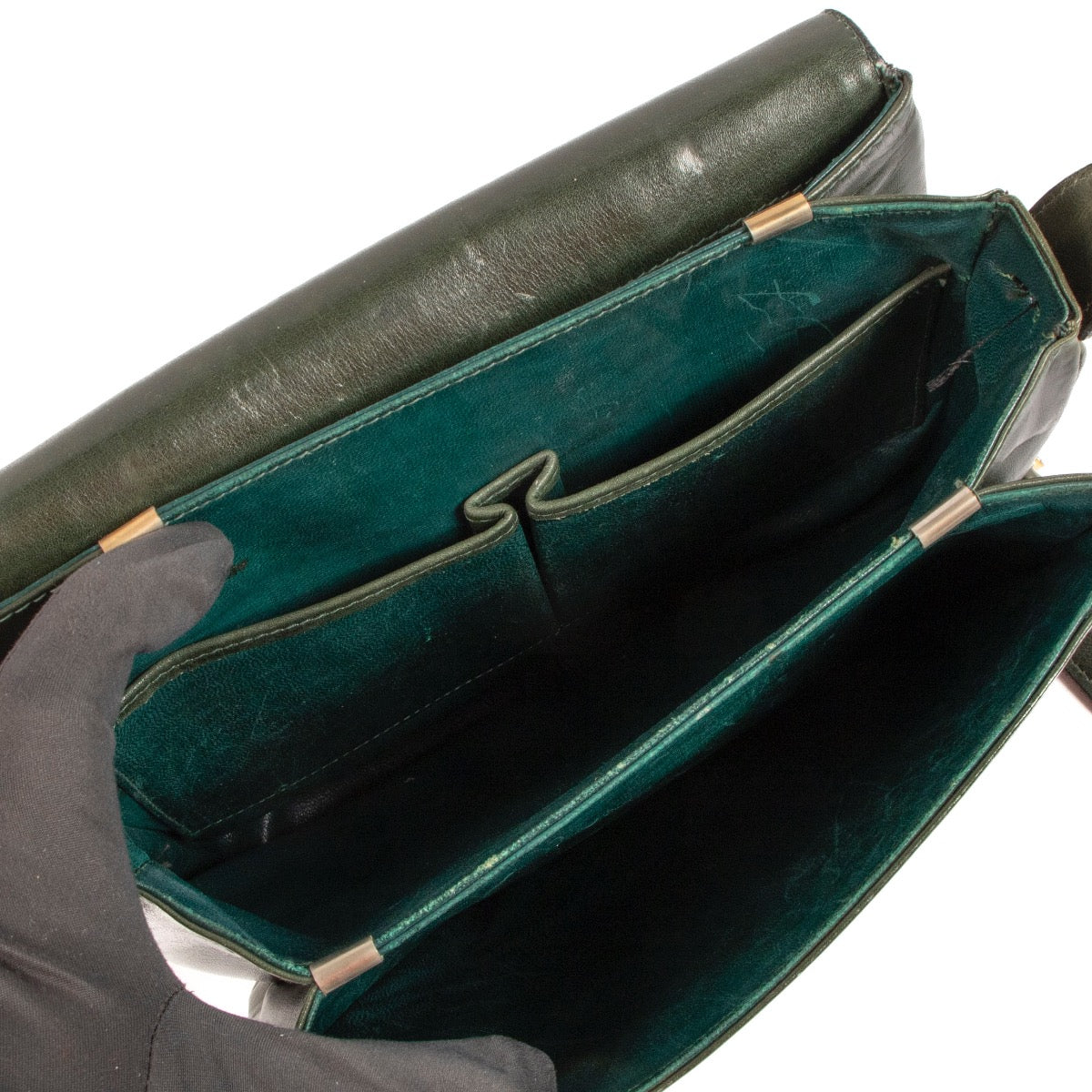 Shop 100% authentic second-hand Celine Green Shoulder Bag on Labellov.com