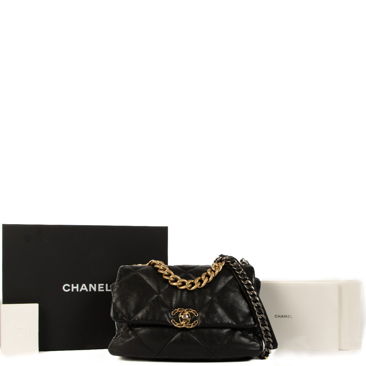Chanel Black Shiny Lambskin 19 Large Handbag for the best price at Labellov secondhand luxury in Antwerp, Knokke and Brussels.