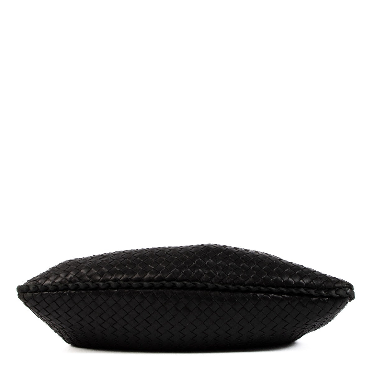 Shop safe online at Labellov in Antwerp, Brussels and Knokke this 100% authentic second hand Bottega Veneta Black Intrecciato Shoulder Bag