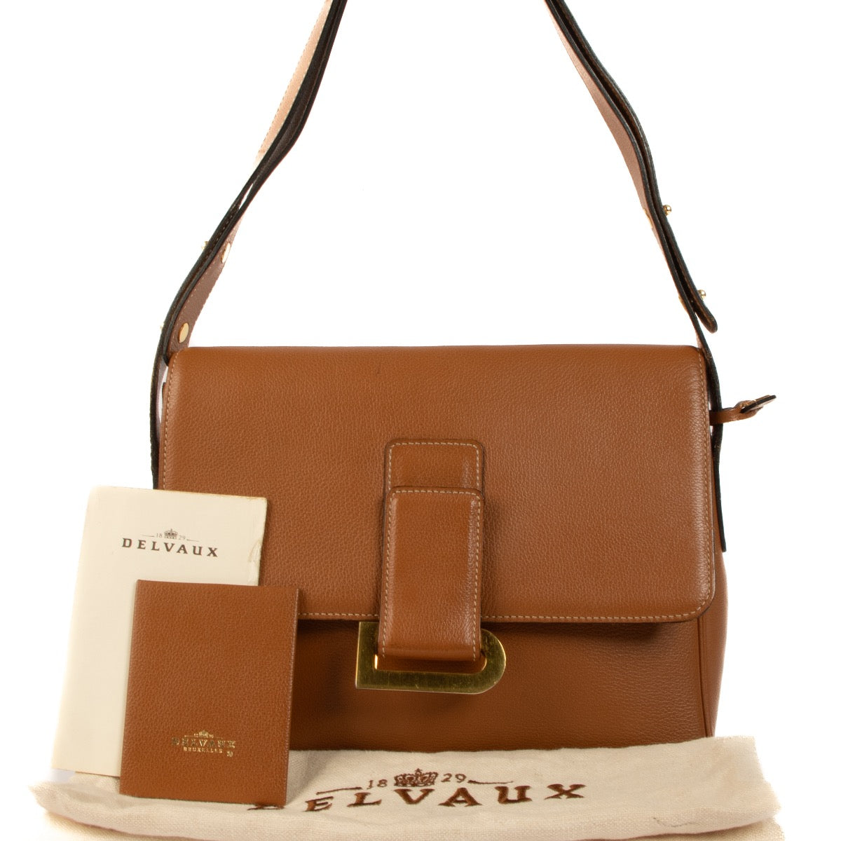 Shop safe online at Labellov in Antwerp, Brussels and Knokke this 100% authentic second hand Delvaux Fauve Jumping Nouveau Poirier Shoulder Bag