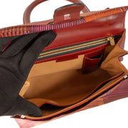 Shop safe online at Labellov in Antwerp, Brussels and Knokke this 100% authentic second hand Delvaux Burgundy Brillant MM with Cover