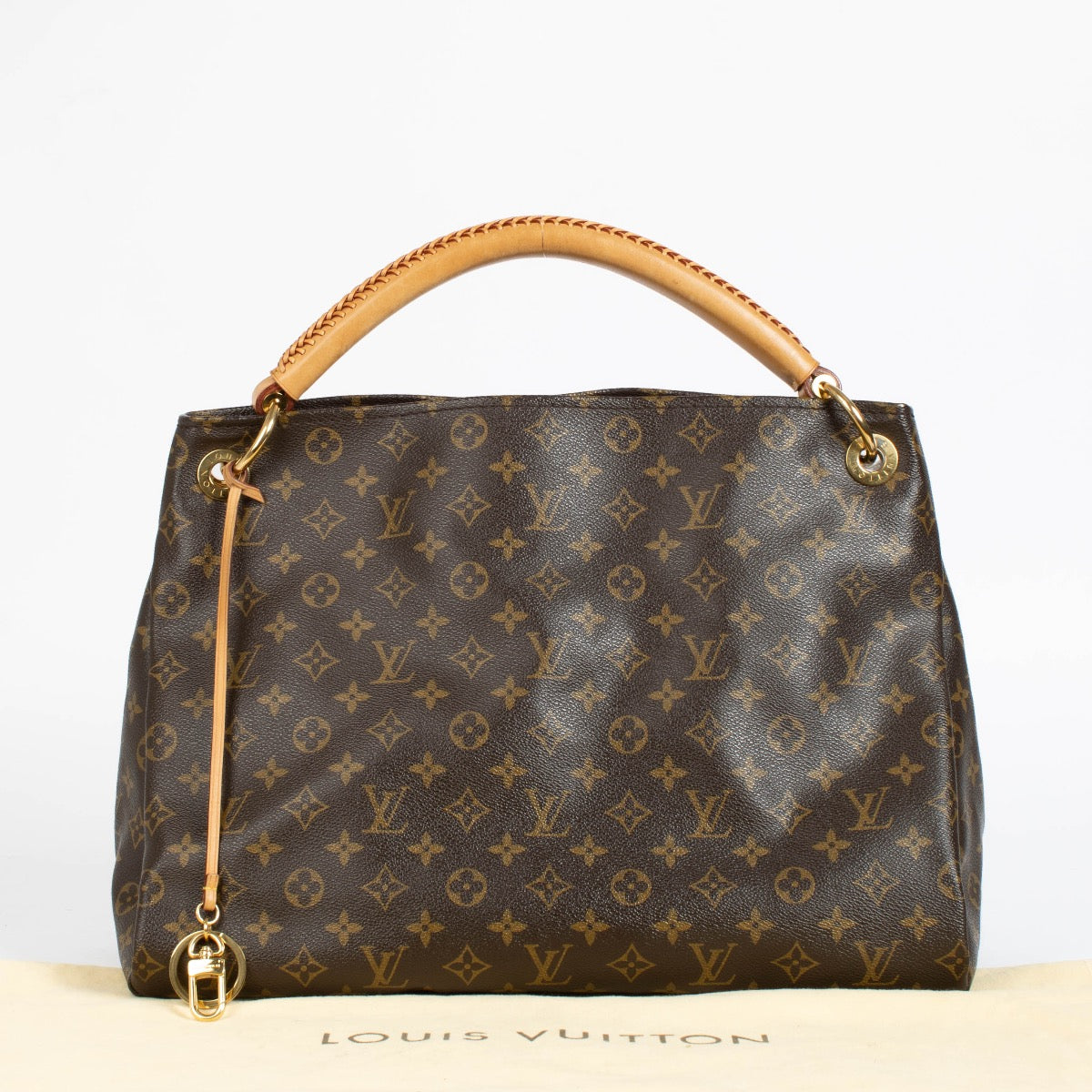 Authentic pre-loved Louis Vuitton Monogram Artsy MM on Labellov.com