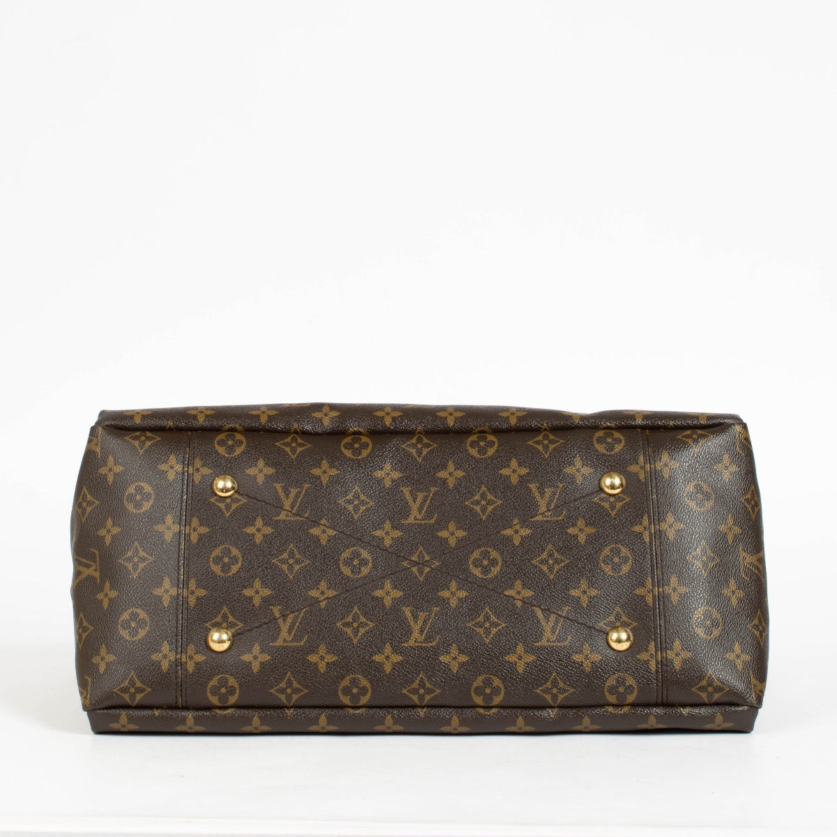 Authentic pre-loved Louis Vuitton Monogram Artsy MM on Labellov.com