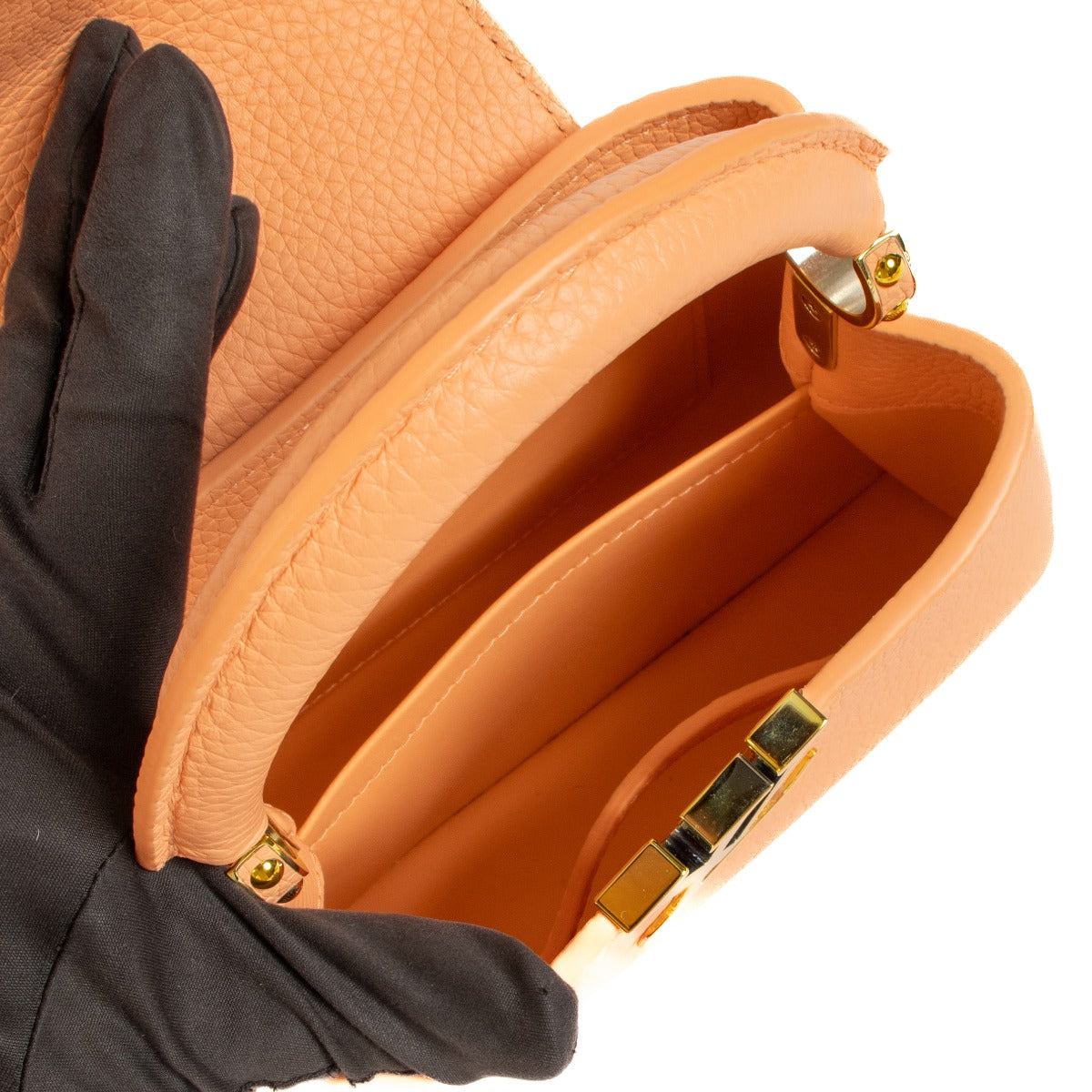 Mini Capucines Louis Vuitton en cuir Taurillon Abricot Scarabeo