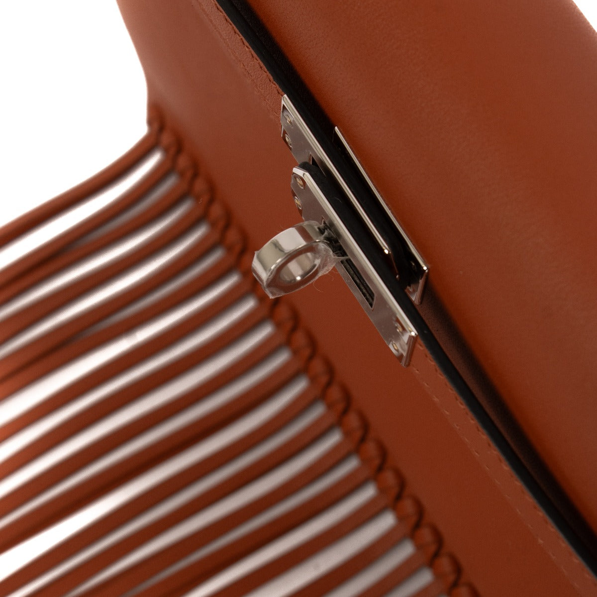 Shop brand new Hermès Kelly Danse Anate Cuivre Swift PHW on www.labellov.com