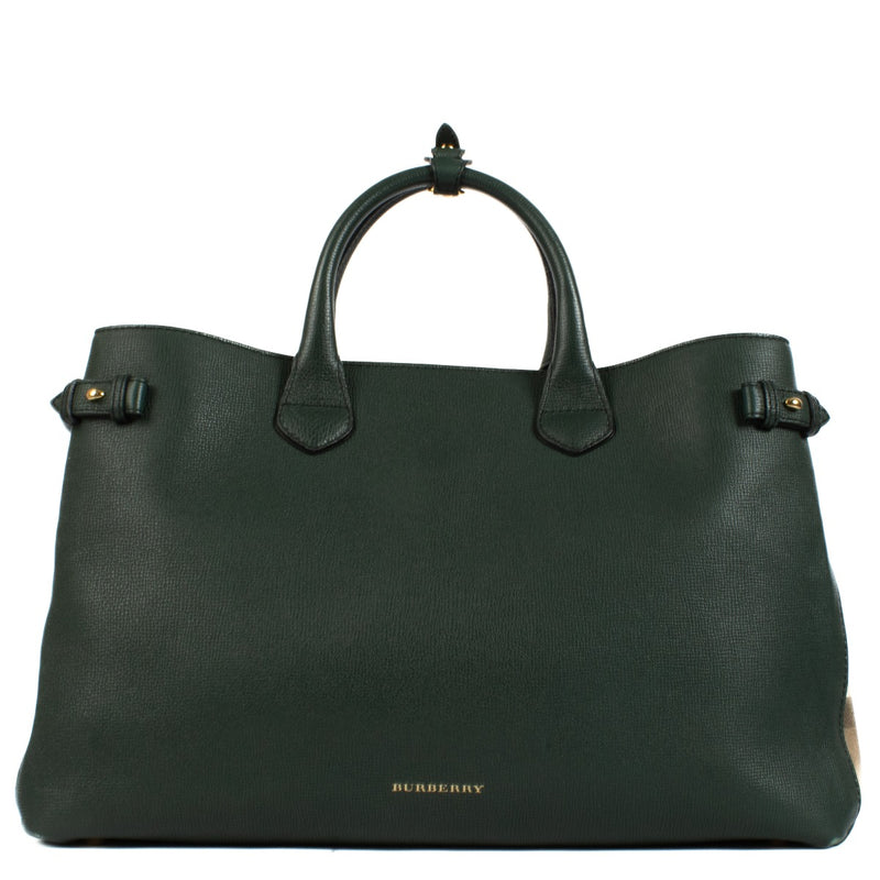 Shop safe online at Labellov in Antwerp, Brussels and Knokke this 100% authentic second hand Burberry Green Leather Check Medium Banner Shoulder Bag
