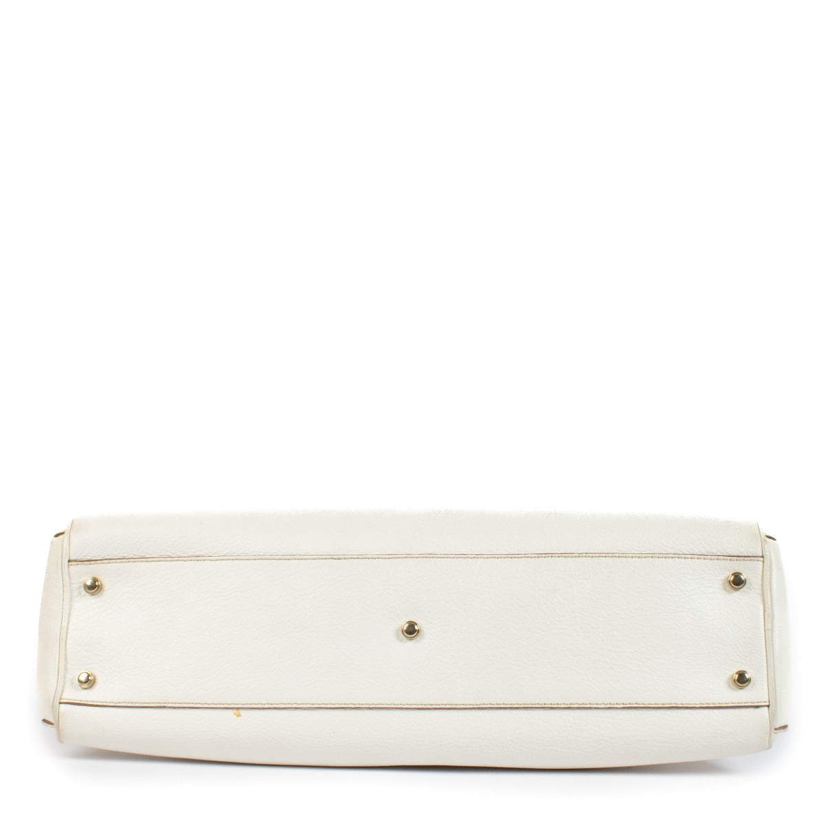 Shop safe online at Labellov in Antwerp, Brussels and Knokke this 100% authentic second hand Cartier White Leather Marcello Medium Shoulder bag