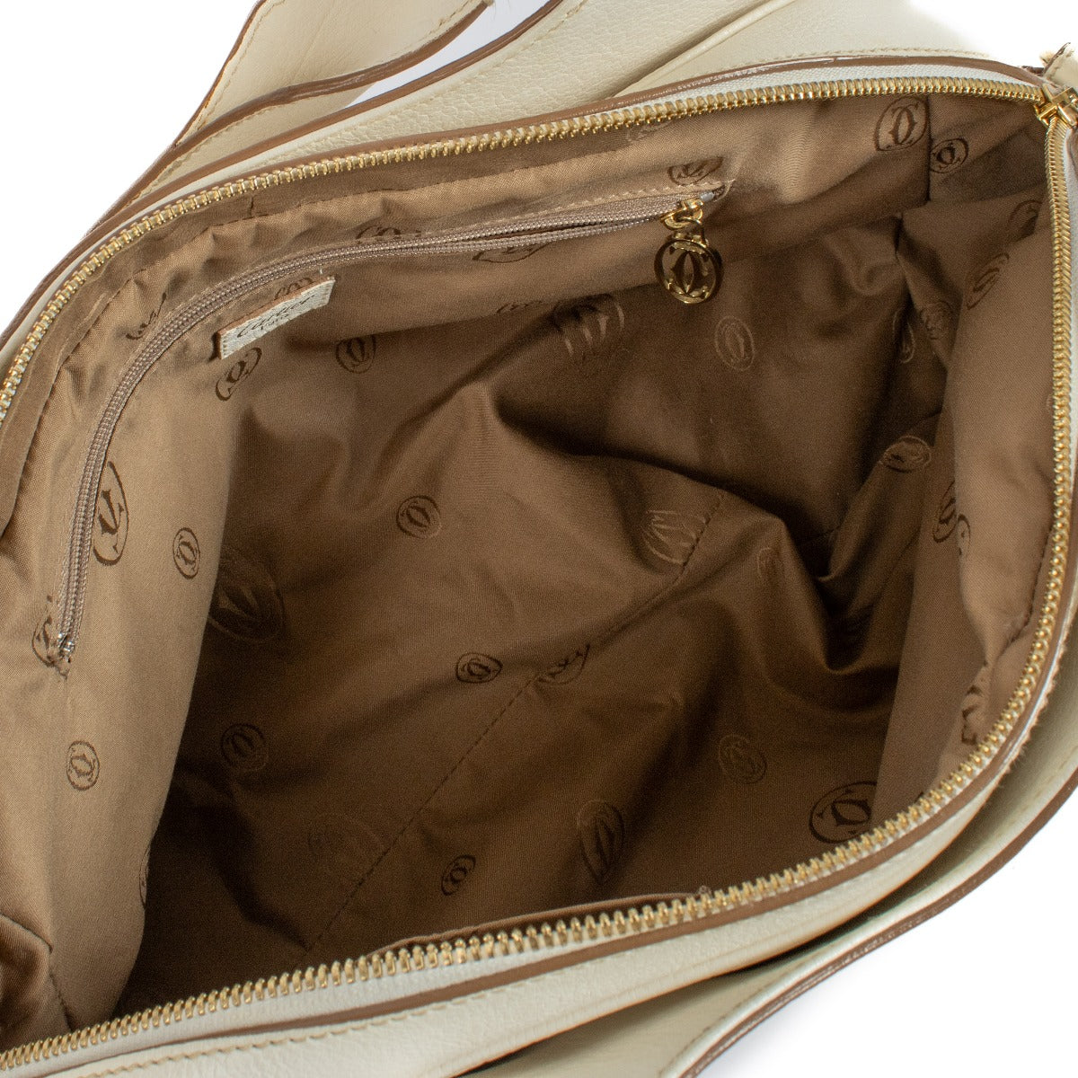 Shop safe online at Labellov in Antwerp, Brussels and Knokke this 100% authentic second hand Cartier White Leather Marcello Medium Shoulder bag