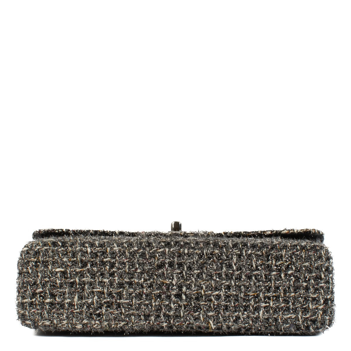 Shop safe online at Labellov in Antwerp, Brussels and Knokke this 100% authentic second hand Chanel Tinsel Tweed Classic Flap Bag
