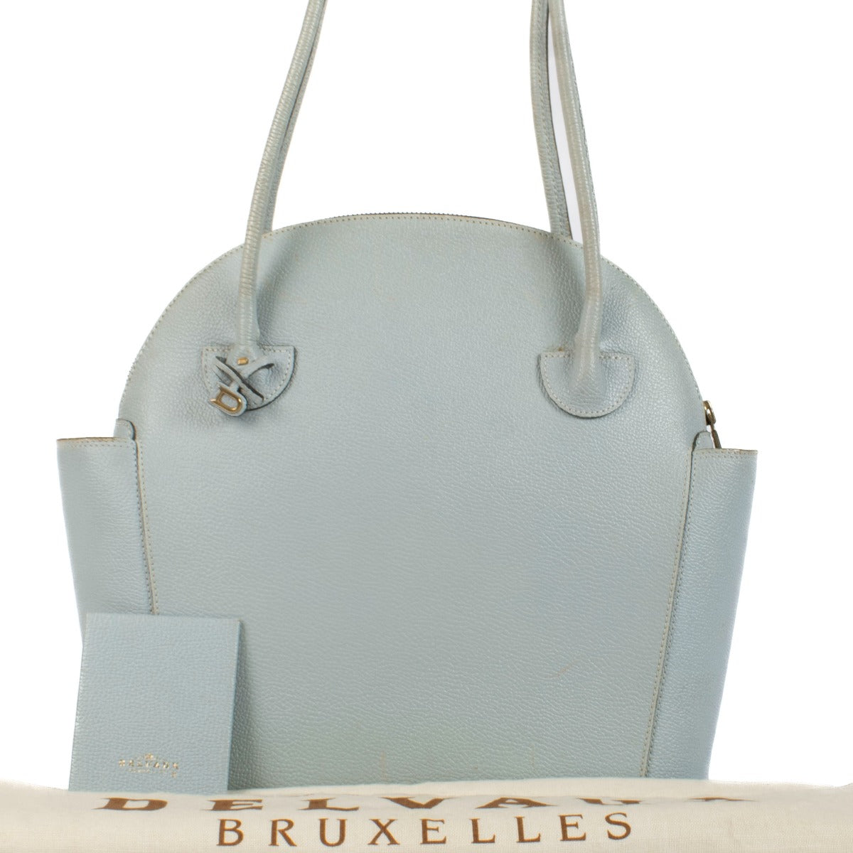 Shop safe online at Labellov in Antwerp, Brussels and Knokke this 100% authentic second hand Delvaux Blue Mousson Leather Shoulder Bag