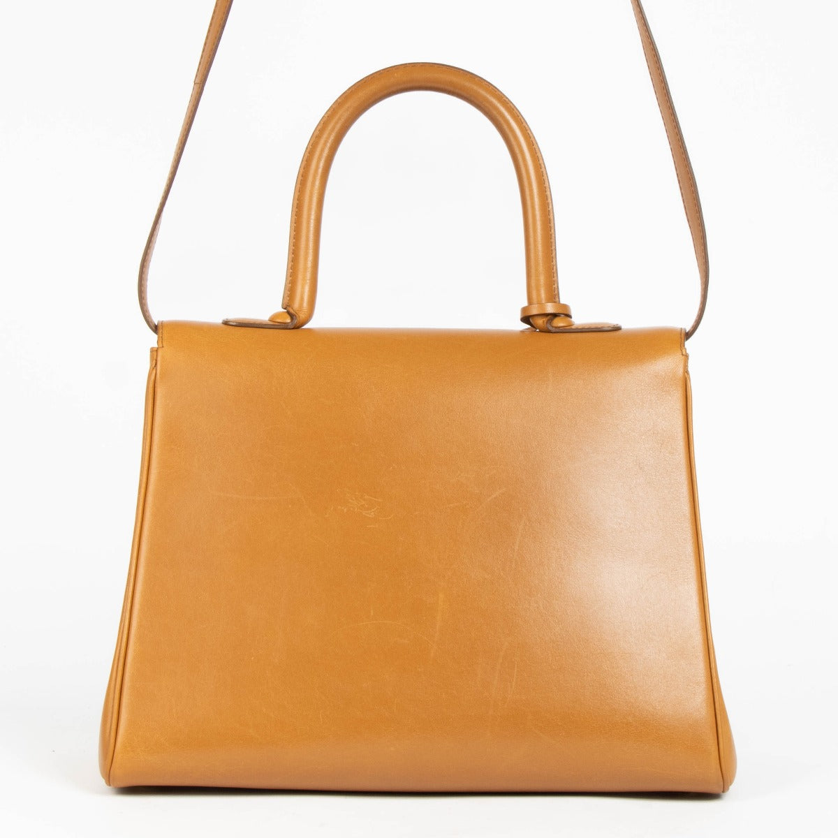 Shop this 100% authentic Delvaux Cognac Brillant MM with Gold Hardware at Labellov.com