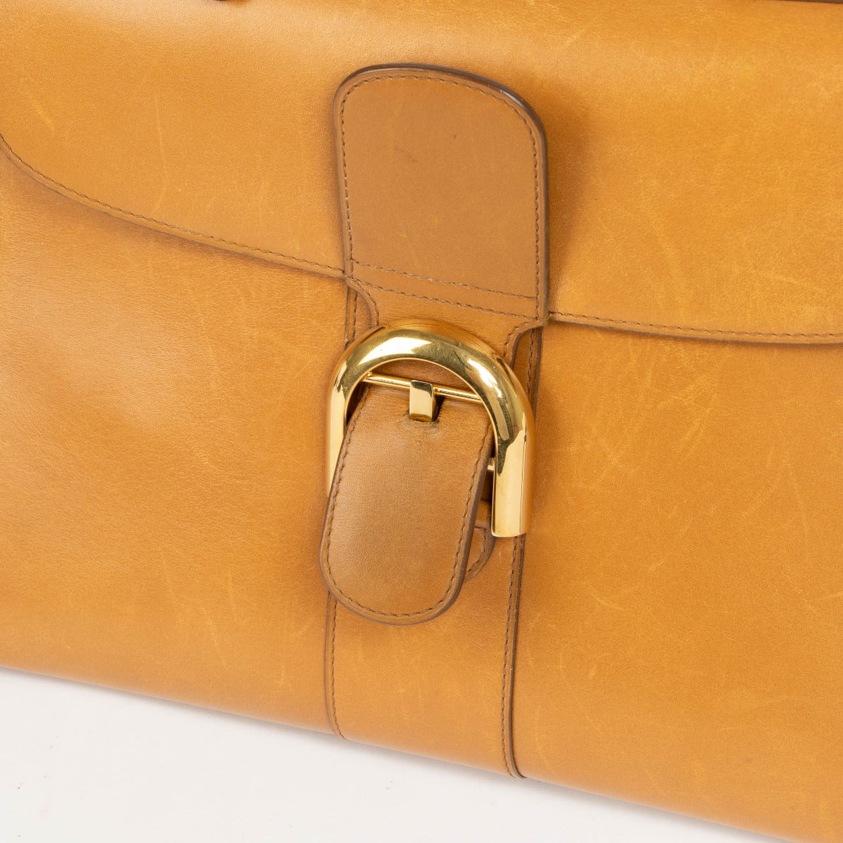 Shop this 100% authentic Delvaux Cognac Brillant MM with Gold Hardware at Labellov.com